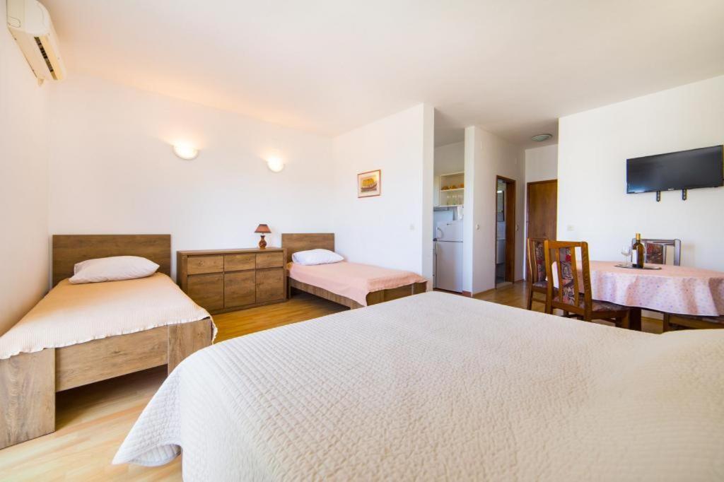 Apartments Slavena Gradac  Exterior photo